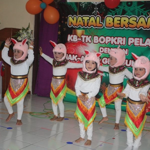 WISUDA DAN TUTUP TAHUN AJARAN